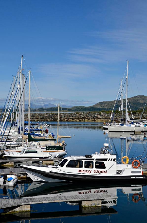 Craobh Marina Cottages Craobh Haven Eksteriør billede
